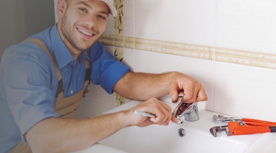 Professional clogged drains services in Linton, IN